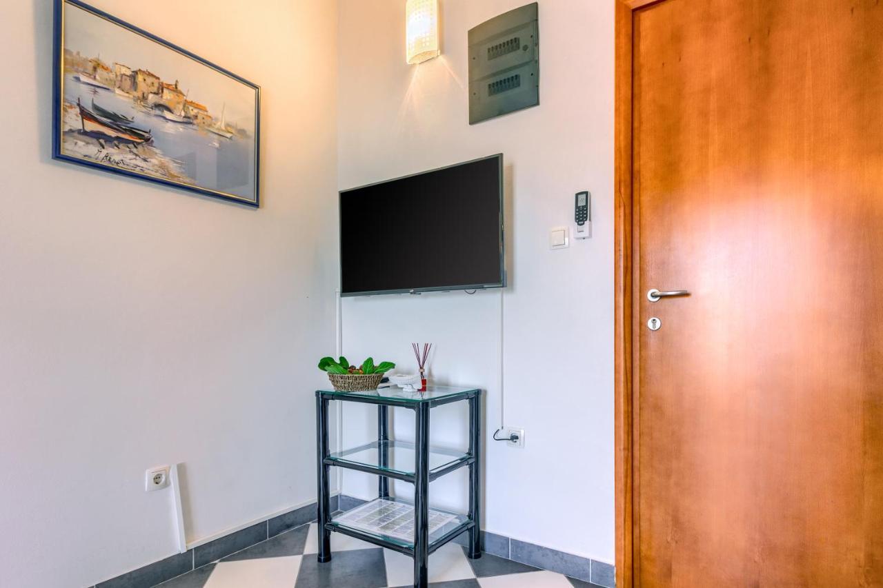 וודיצה Apartmani Vukicevic מראה חיצוני תמונה