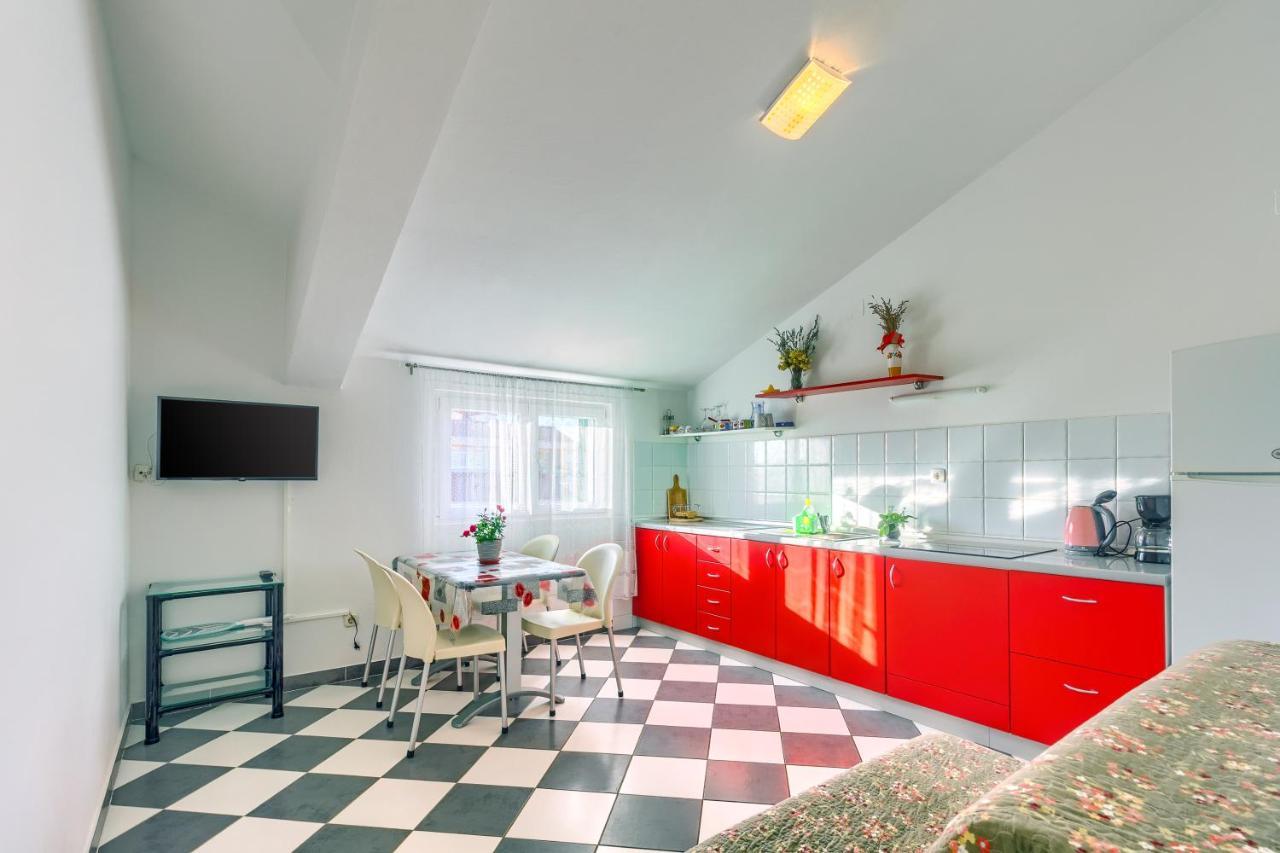 וודיצה Apartmani Vukicevic מראה חיצוני תמונה