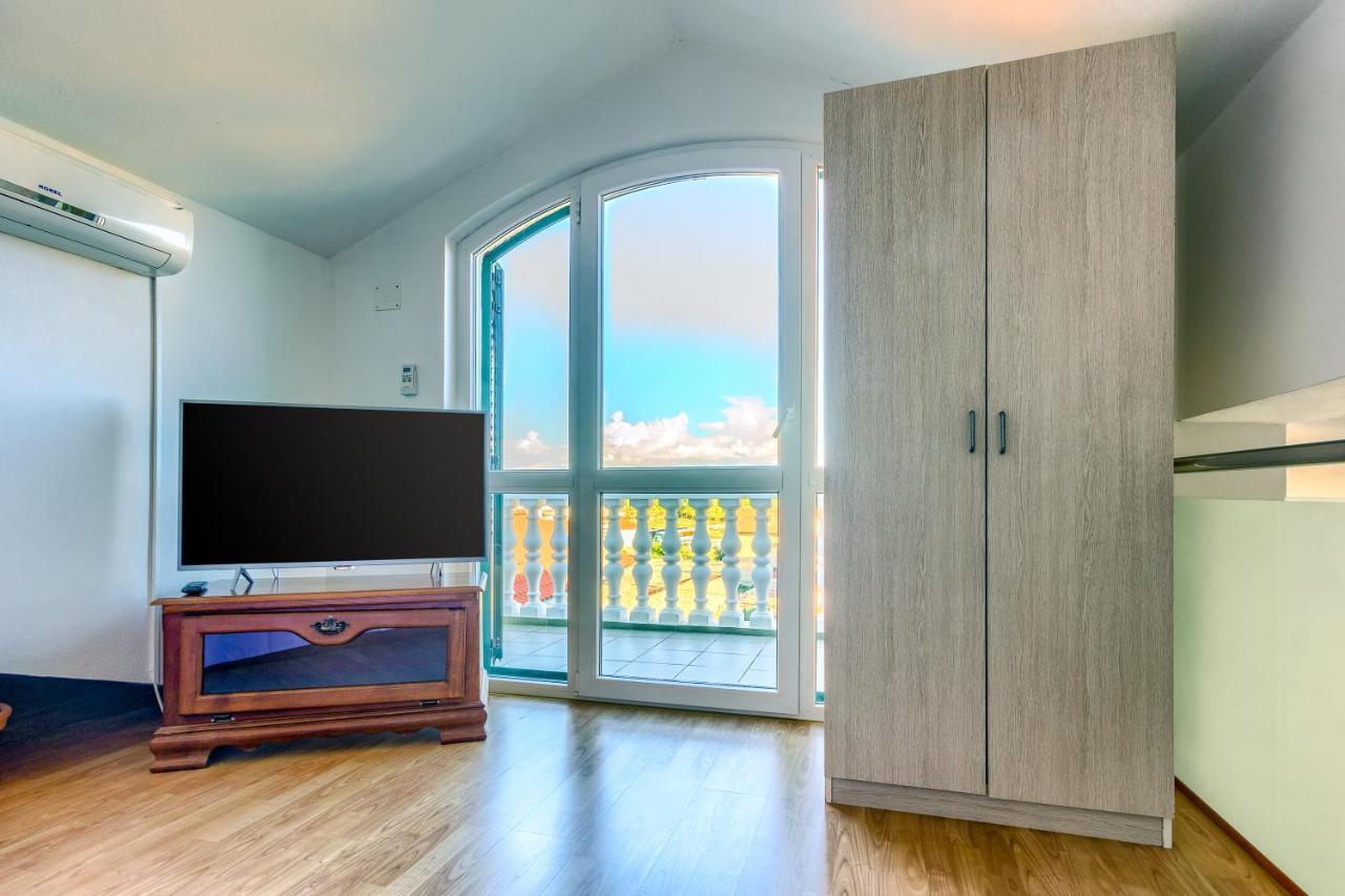 וודיצה Apartmani Vukicevic מראה חיצוני תמונה