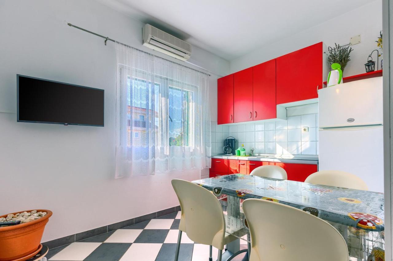וודיצה Apartmani Vukicevic מראה חיצוני תמונה